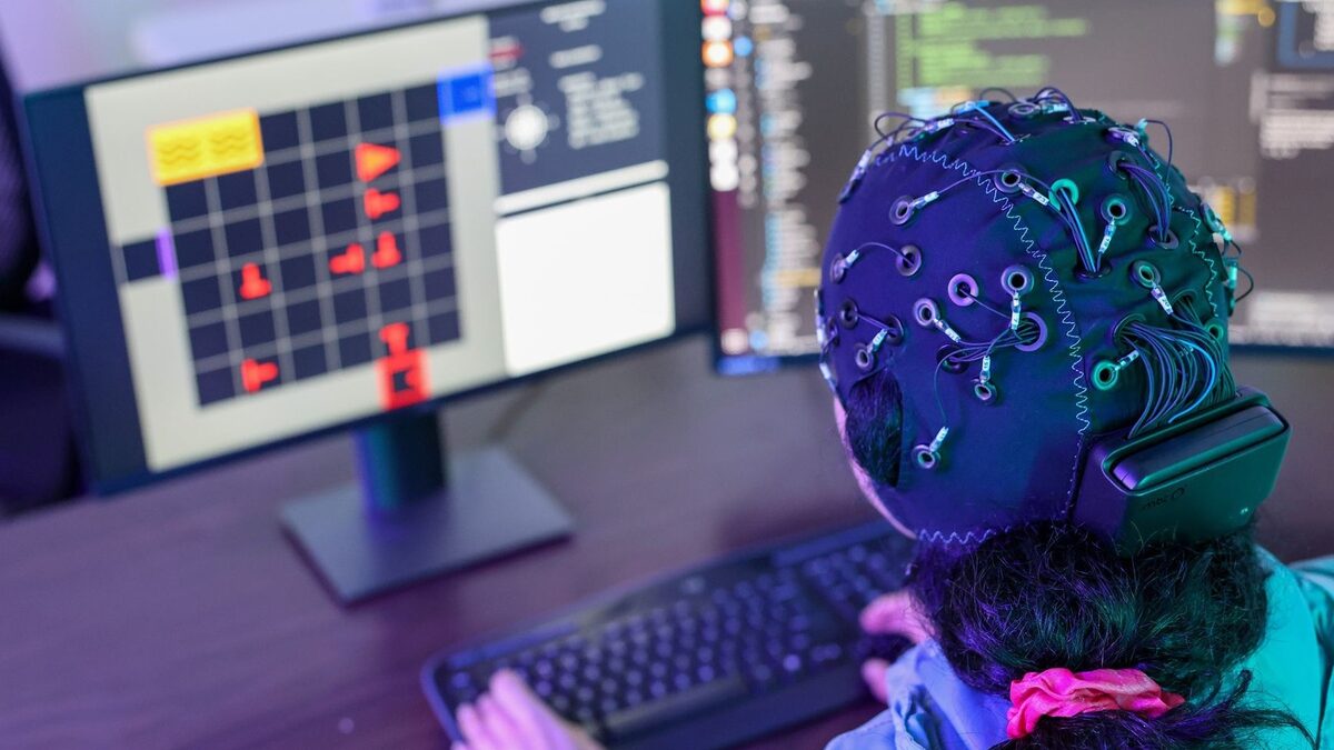 Robot đọc tín hiệu não người để ngăn sai sót trước khi xảy ra, mở ra bước tiến mới cho an toàn công nghệ