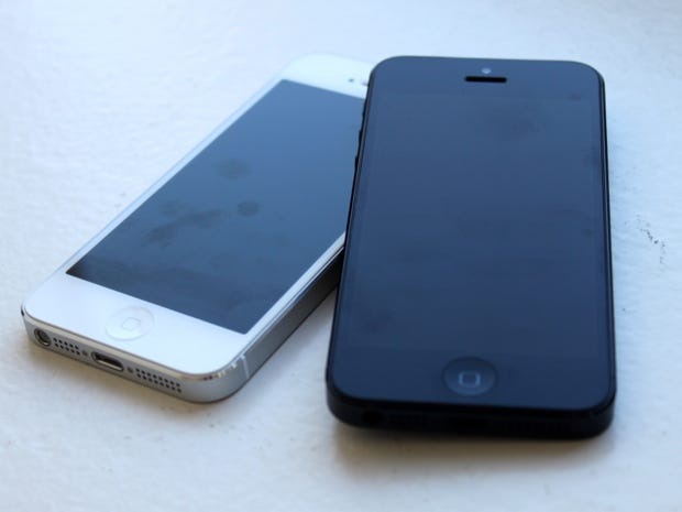 white-and-black-iphone-5