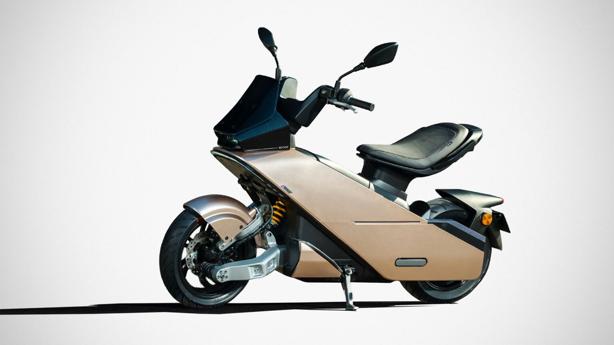 Thương hiệu SCOOX chính thức tung ra thị trường mẫu xe máy điện mang đậm phong cách viễn tưởng