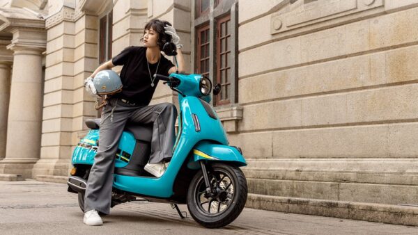 Honda NWF125 gây chú ý với phong cách retro, liệu có đủ sức cạnh tranh với chính người anh em Honda Vision tại Việt Nam?