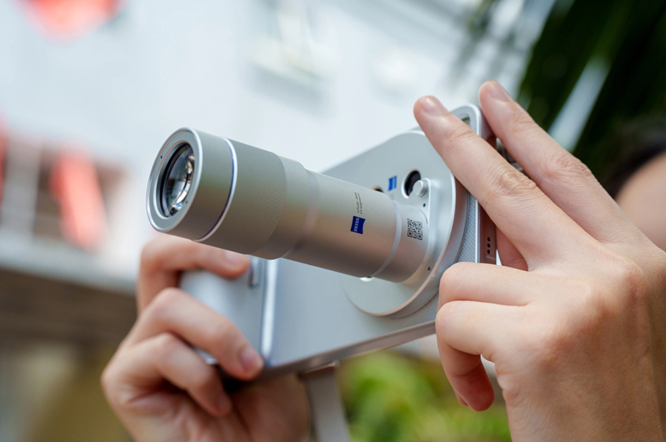 Cận cảnh Vivo X300 Ultra giá 50 triệu: ‘Quái vật’ nhiếp ảnh 200MP vừa mở bán tại Việt Nam