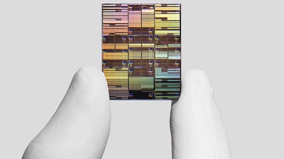 Định hình lại cán cân bán dẫn toàn cầu: IBM chế tạo thành công chip dưới 1 nm, nhồi nhét 100 tỷ bóng bán dẫn bằng móng tay