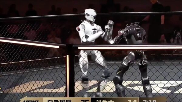 Rợn người màn MMA của robot hình người: Bị đá đứt đầu vẫn lội ngược dòng hạ gục đối thủ, Chân Tử Đan cũng phải giật mình