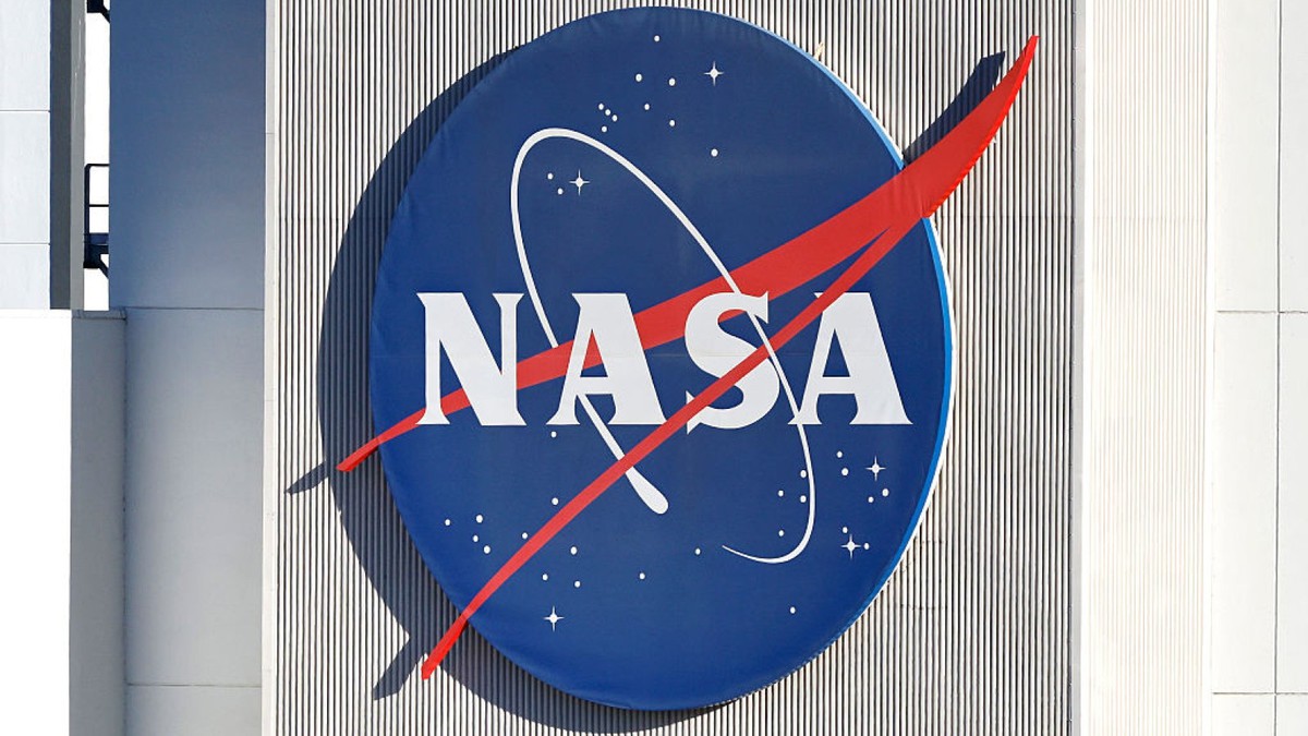 NASA cập nhật phần mềm từ khoảng cách 13,3 tỷ dặm cứu nguy cho sứ mệnh tàu Voyager 2