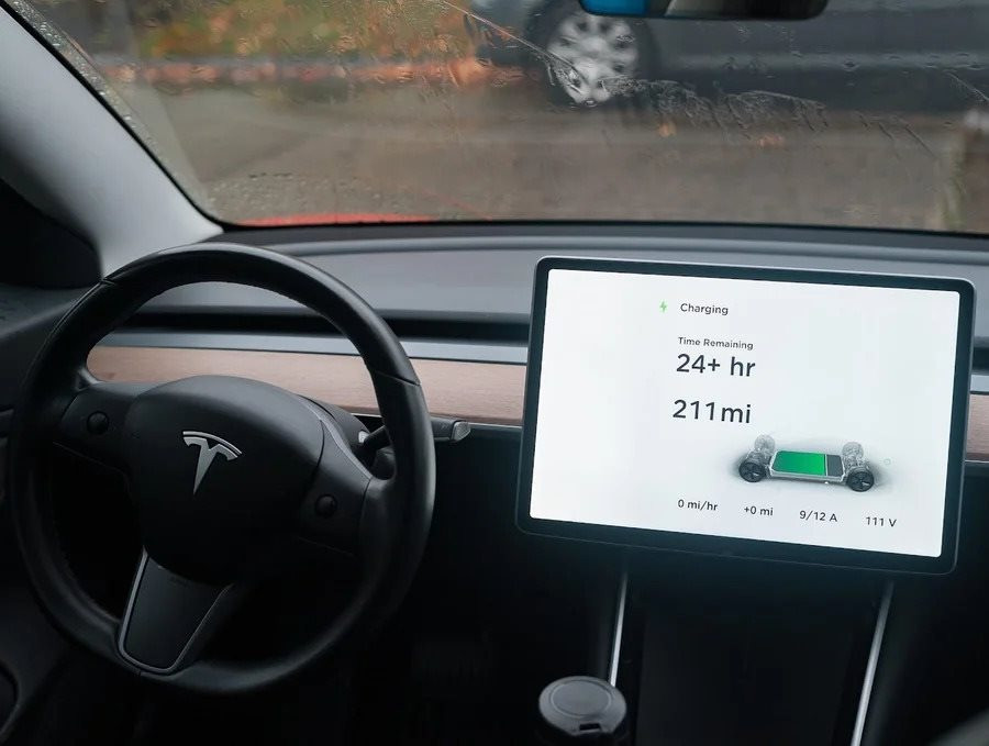 AI có thể giúp pin Tesla chạy thêm hơn 100.000 dặm? Nghiên cứu mới hé lộ bước tiến kéo dài tuổi thọ pin tới 23%- Ảnh 3. AI có thể giúp pin Tesla chạy thêm hơn 100.000 dặm? Nghiên cứu mới hé lộ bước tiến kéo dài tuổi thọ pin tới 23%- Ảnh 3.