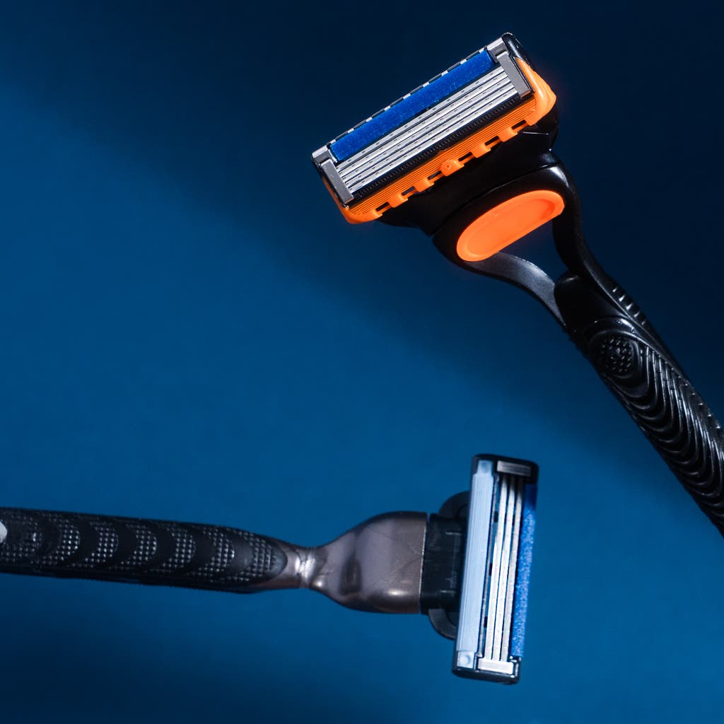 best-mens-razors-02495-3x2-1-1789720647209356552549-1789780960467-1789780960703996998724 Vì sao chỉ có vài quốc gia trên thế giới sản xuất được lưỡi dao cạo râu?- Ảnh 3.